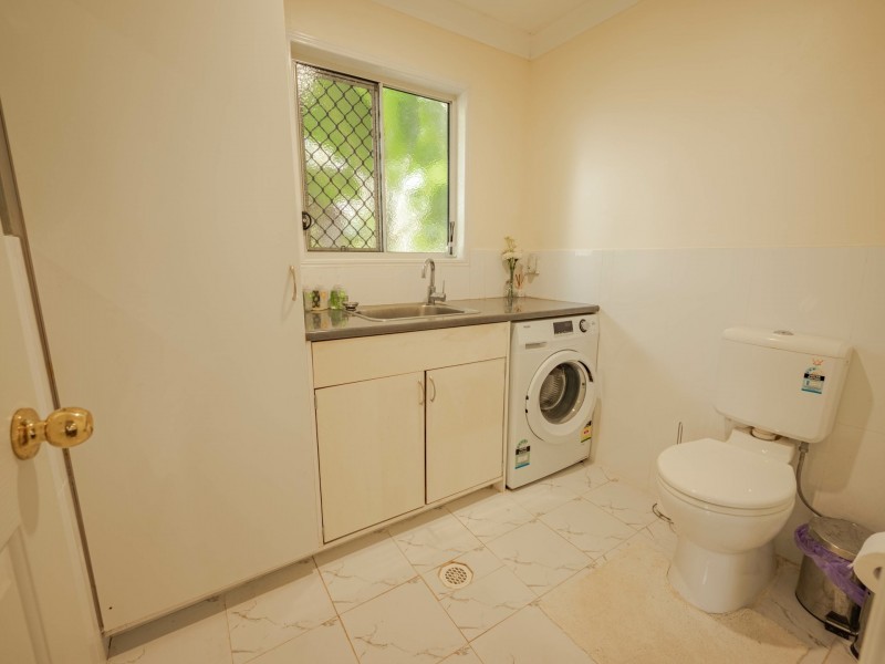 31 Taylor Street, Russell Island QLD 4184