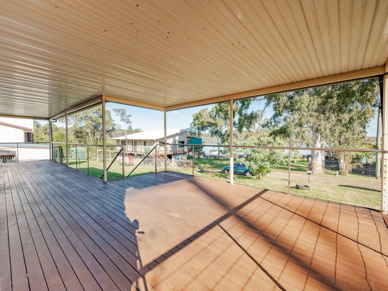 128 CANAIPA POINT, Russell Island QLD 4184