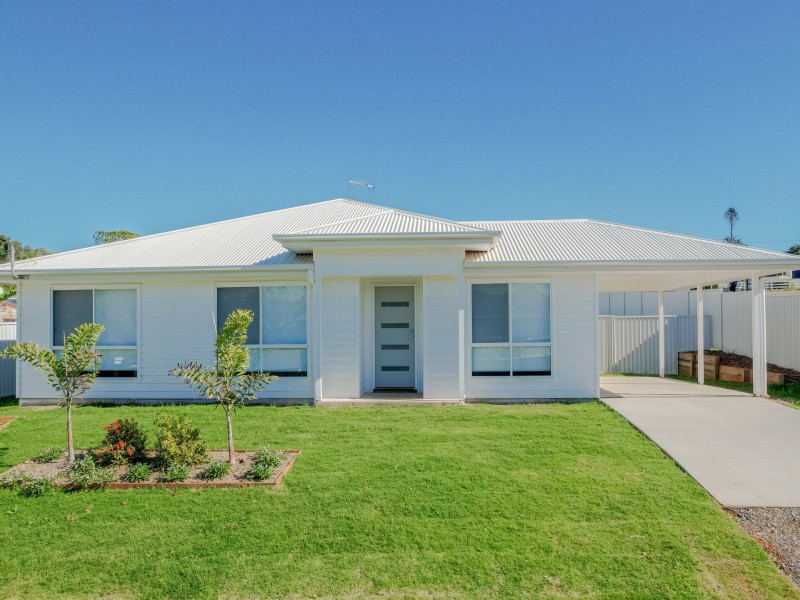 4 Oak Street, Russell Island QLD 4184