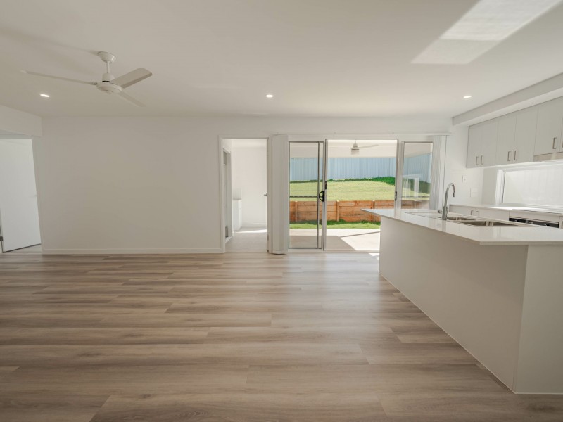 4 Oak Street, Russell Island QLD 4184
