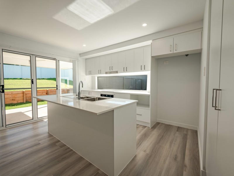 4 Oak Street, Russell Island QLD 4184