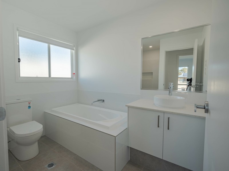 4 Oak Street, Russell Island QLD 4184