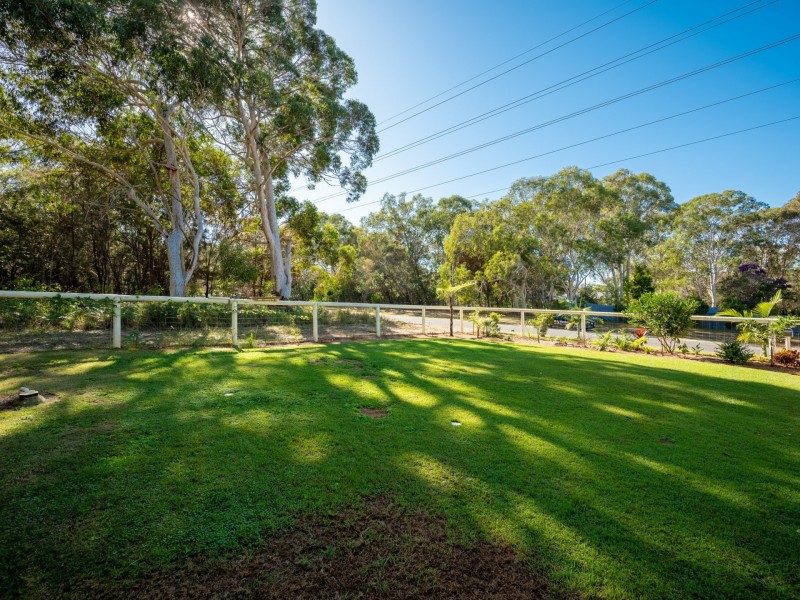 220 Centre Road, Russell Island QLD 4184