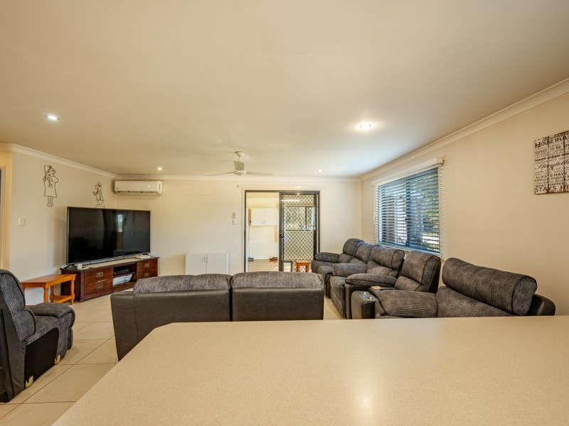 220 Centre Road, Russell Island QLD 4184
