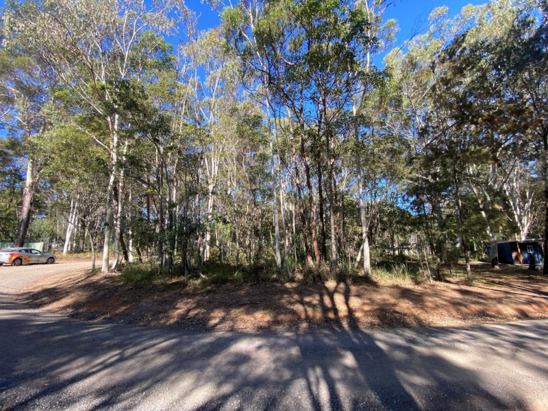 4 WOODLANDS, Russell Island QLD 4184