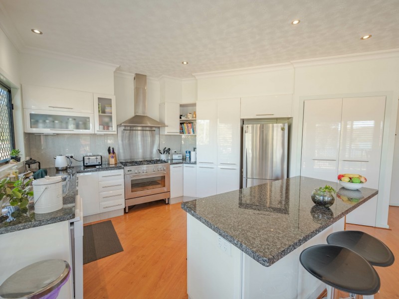 9 Aquarius Road, Russell Island QLD 4184
