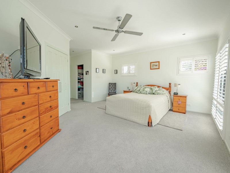 9 Aquarius Road, Russell Island QLD 4184