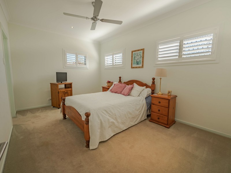 9 Aquarius Road, Russell Island QLD 4184