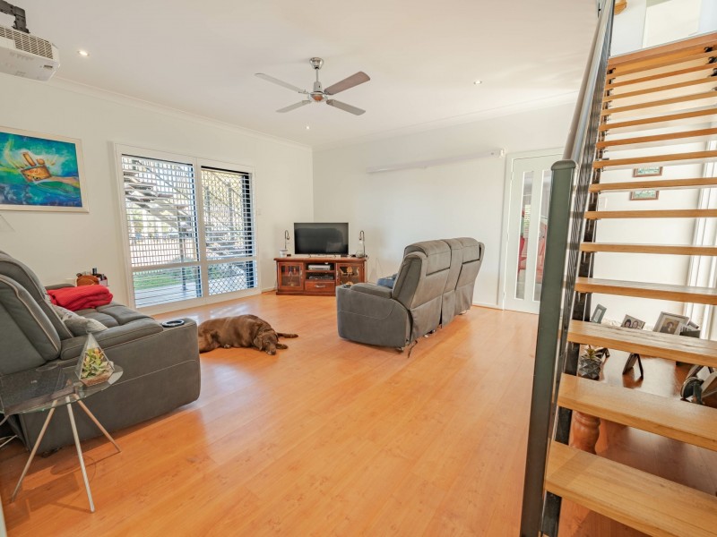 9 Aquarius Road, Russell Island QLD 4184