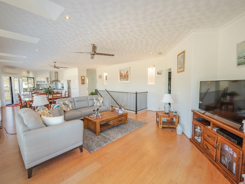 9 Aquarius Road, Russell Island QLD 4184