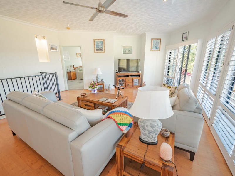 9 Aquarius Road, Russell Island QLD 4184
