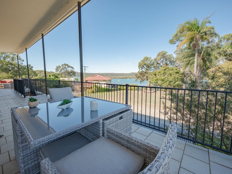 9 Aquarius Road, Russell Island QLD 4184