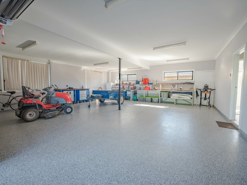 9 Aquarius Road, Russell Island QLD 4184