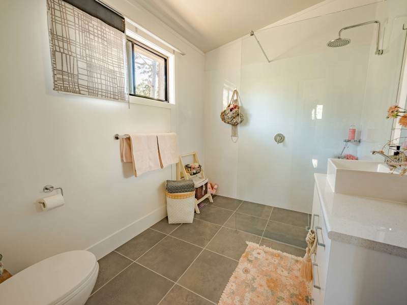 8 Sabot Street, Russell Island QLD 4184