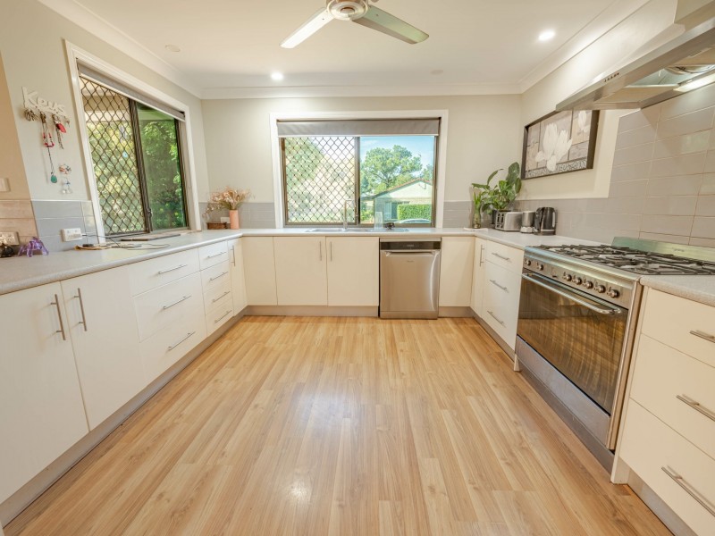 48-50 Kings Road, Russell Island QLD 4184