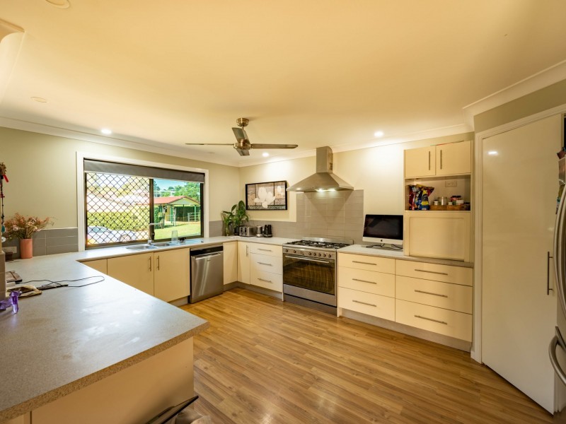 48-50 Kings Road, Russell Island QLD 4184