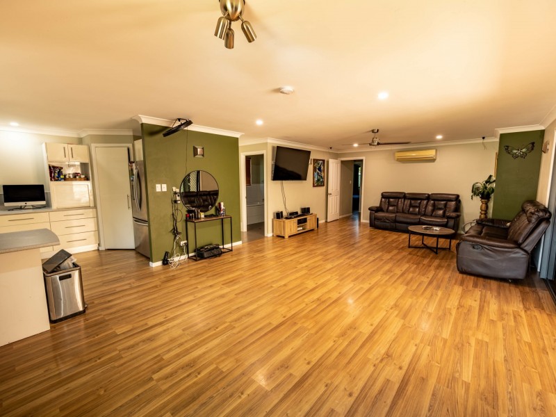 48-50 Kings Road, Russell Island QLD 4184