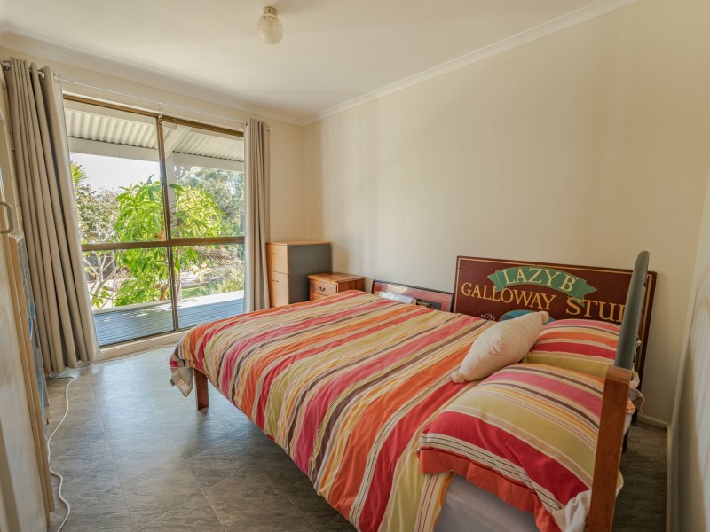 108 KINGS ROAD, Russell Island QLD 4184