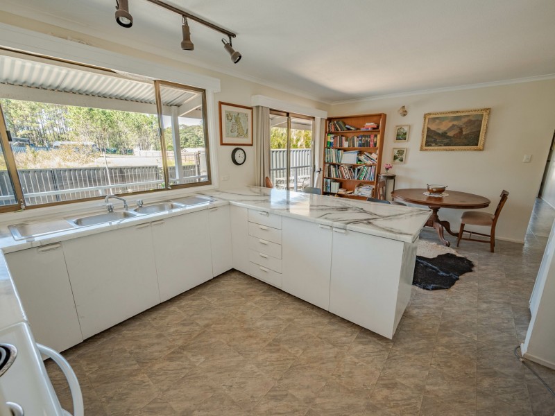 108 KINGS ROAD, Russell Island QLD 4184