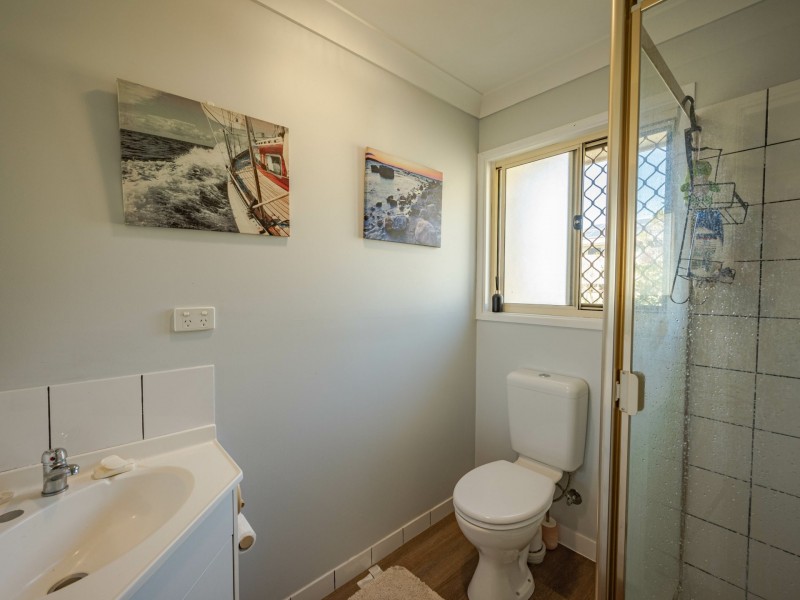 4 Aquarius Road, Russell Island QLD 4184