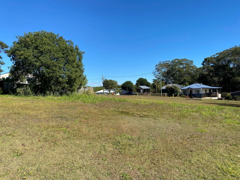 32 VISTA STREET, Russell Island QLD 4184