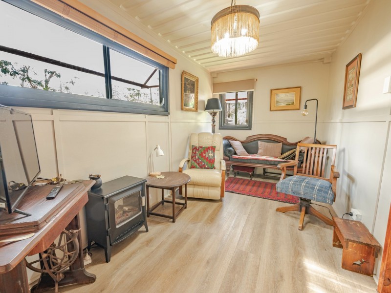 11 Darling Street, Russell Island QLD 4184