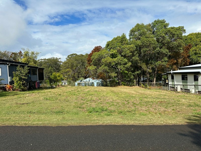 14 Roebuck Road, Russell Island QLD 4184