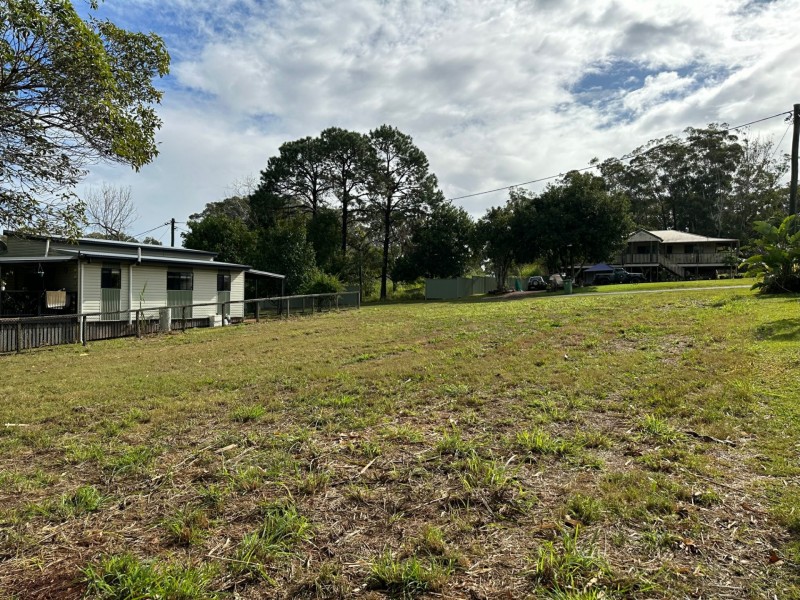 14 Roebuck Road, Russell Island QLD 4184