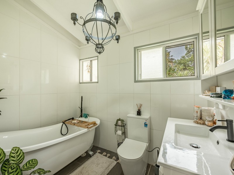 16 FIJI STREET, Russell Island QLD 4184