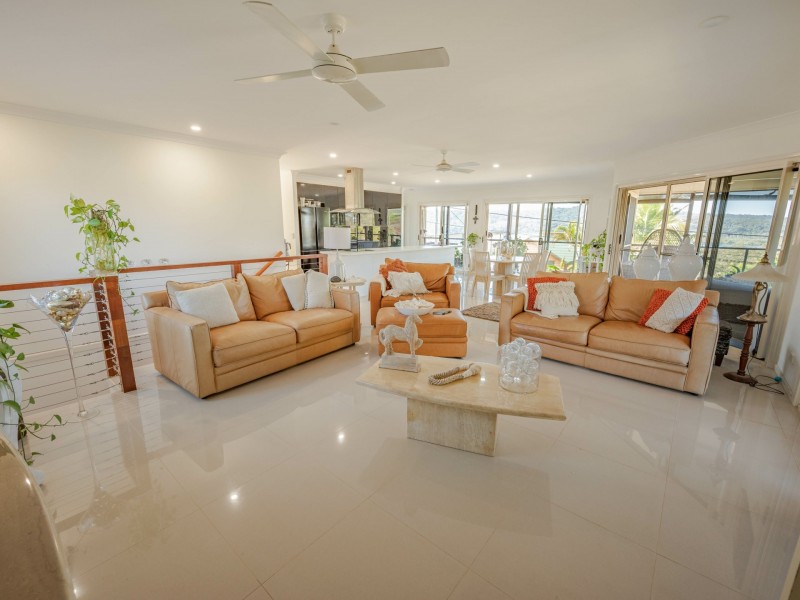 9 THE TOR WALK, Russell Island QLD 4184
