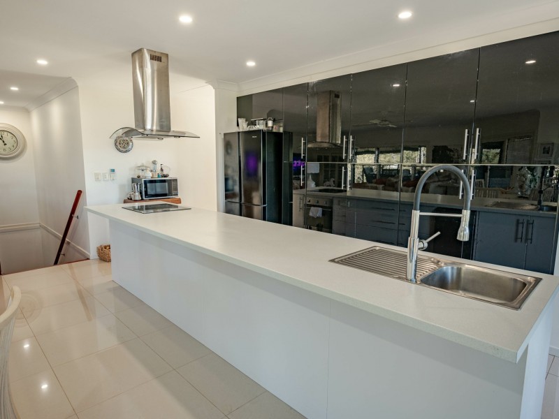9 THE TOR WALK, Russell Island QLD 4184