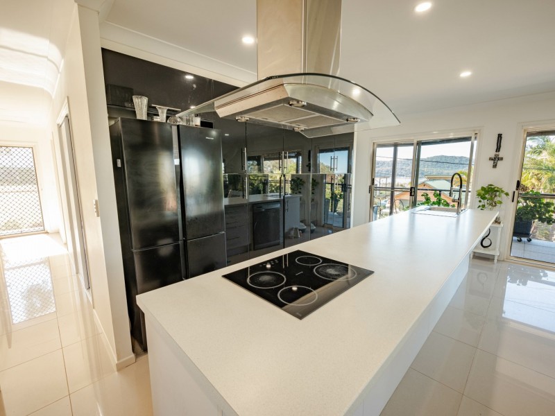9 THE TOR WALK, Russell Island QLD 4184