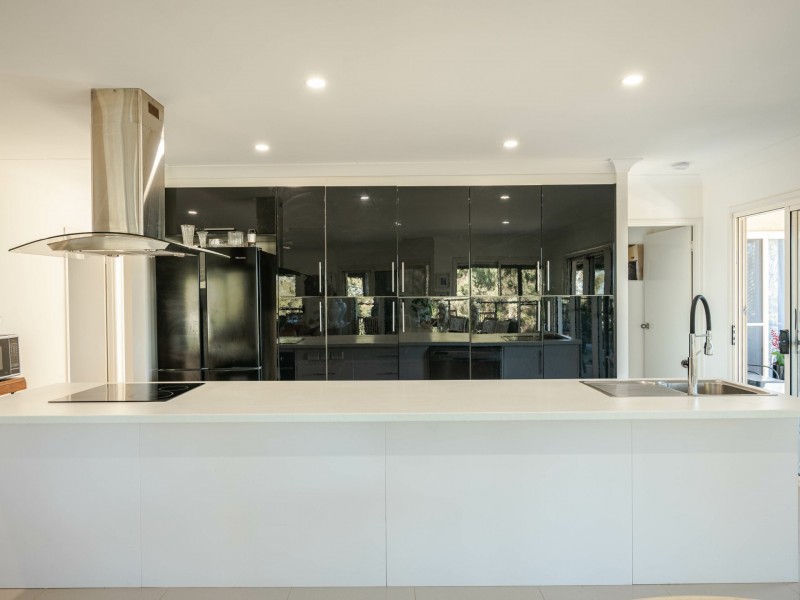 9 THE TOR WALK, Russell Island QLD 4184