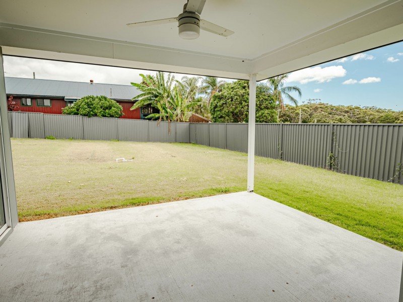 9 Norfolk St, Russell Island QLD 4184