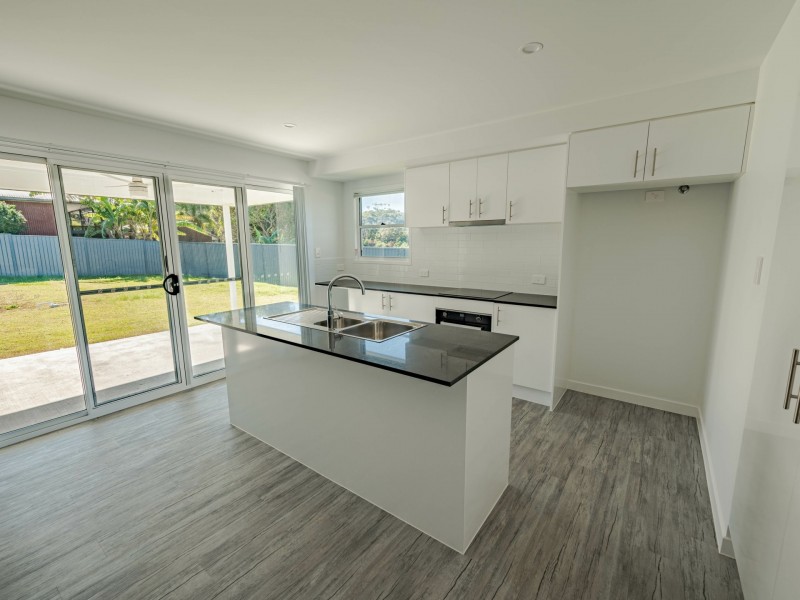 9 Norfolk St, Russell Island QLD 4184