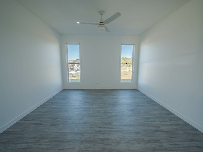 9 Norfolk St, Russell Island QLD 4184