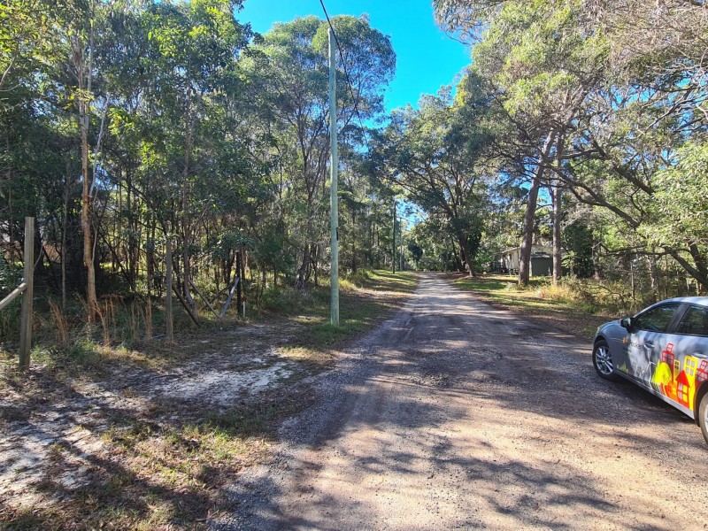 27 Burke Ave, Russell Island QLD 4184