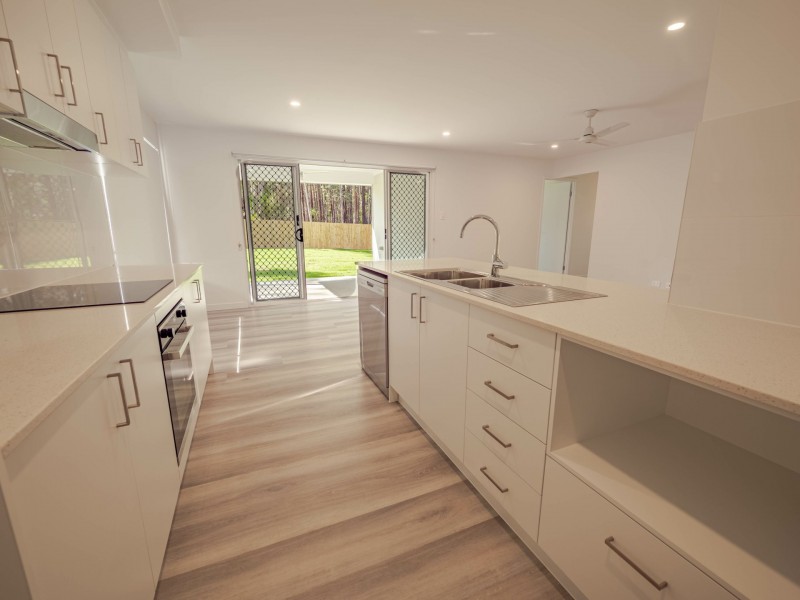10 Billambang Street, Russell Island QLD 4184