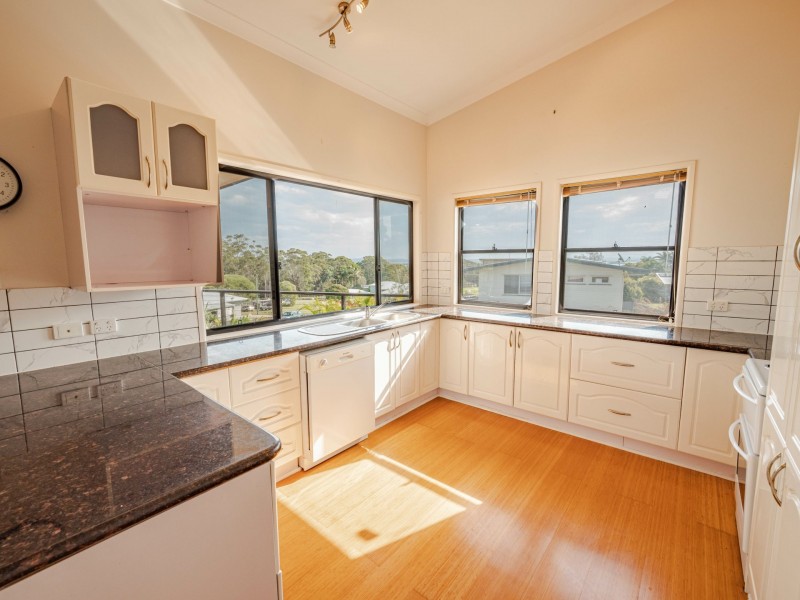 10 Carnation Court, Russell Island QLD 4184