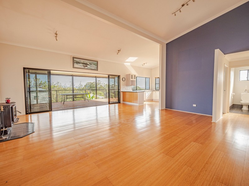 10 Carnation Court, Russell Island QLD 4184