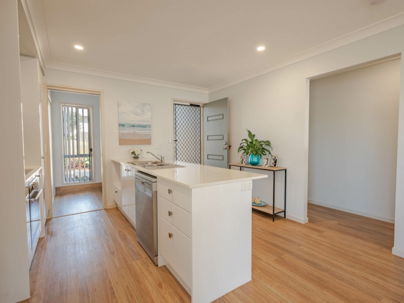 31 Vista Street, Russell Island QLD 4184