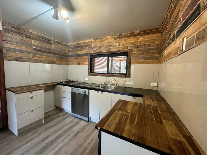 11 Darling Street, Russell Island QLD 4184