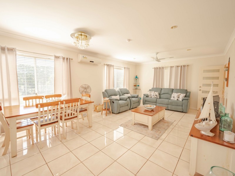 17 Jackson Road, Russell Island QLD 4184