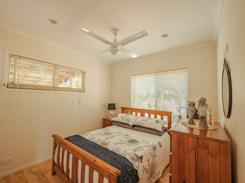 17 Jackson Road, Russell Island QLD 4184