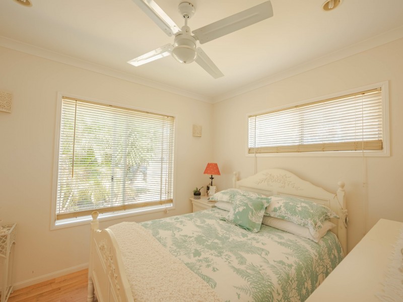 17 Jackson Road, Russell Island QLD 4184