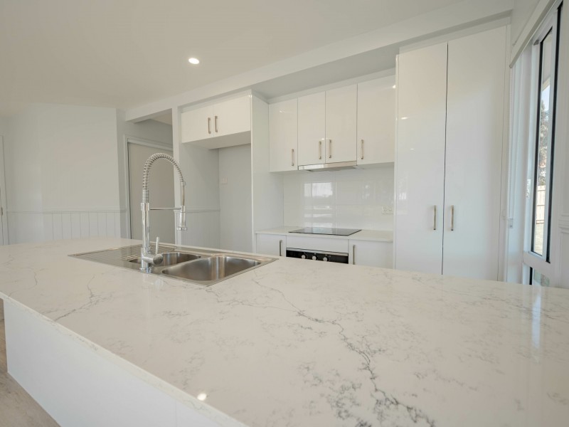 21 AKEBIA STREET, Russell Island QLD 4184