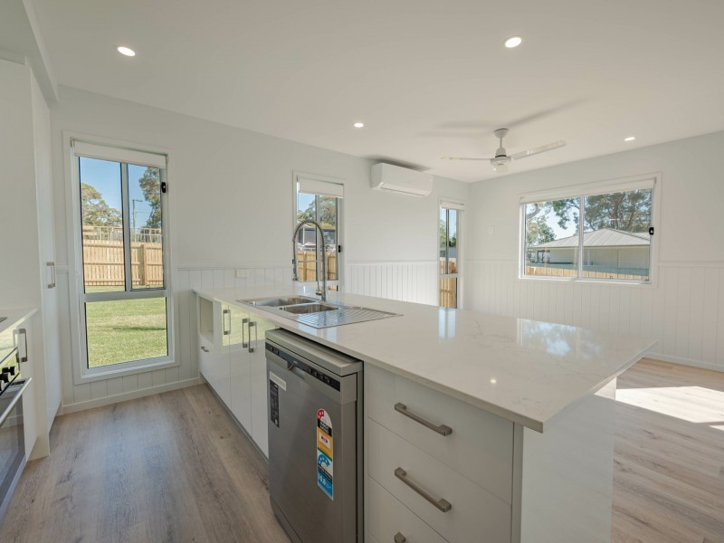 21 AKEBIA STREET, Russell Island QLD 4184