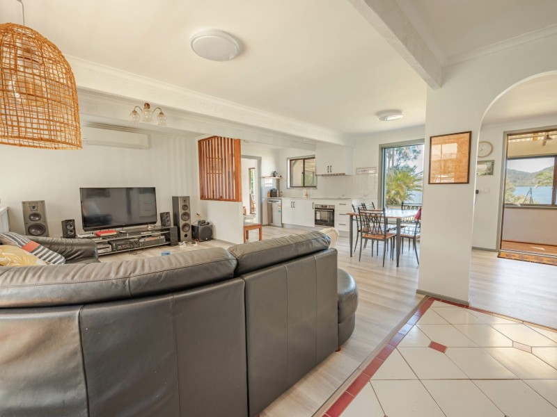 18 EMERSON, Russell Island QLD 4184