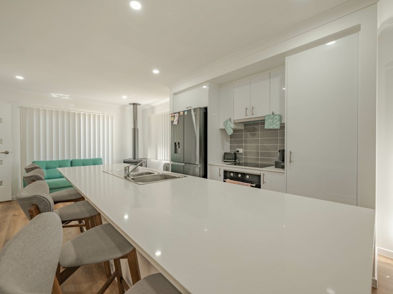 34 Lau St, Russell Island QLD 4184