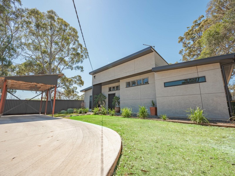 38 Guthrie St, Russell Island QLD 4184